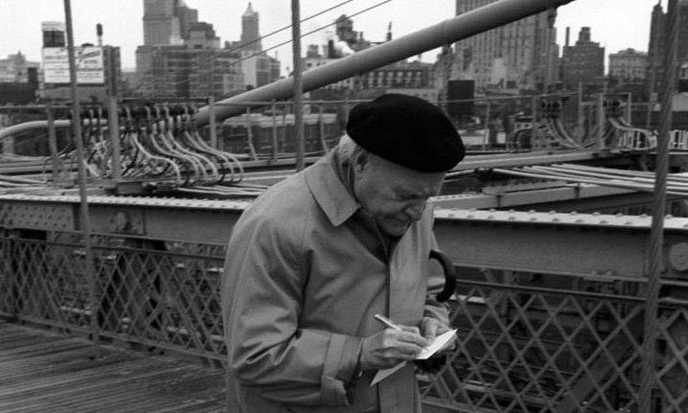Giuseppe Ungaretti poeta (1888-1970), New Yorken ateratako argazki batean. BERRIA. Giuseppe Ungaretti poeta (1888-1970), New Yorken ateratako argazki batean. BERRIA.