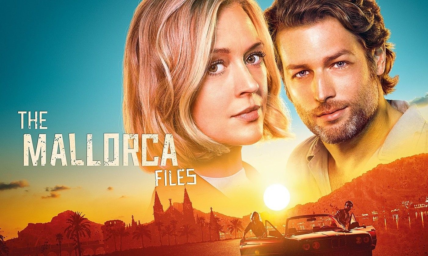 The Mallorca Files Erresuma Batuko eta Alemaniako profesionalen koprodukzio bat da; Palman grabatzen dute. C. FICTION. The Mallorca Files Erresuma Batuko eta Alemaniako profesionalen koprodukzio bat da; Palman grabatzen dute. C. FICTION.