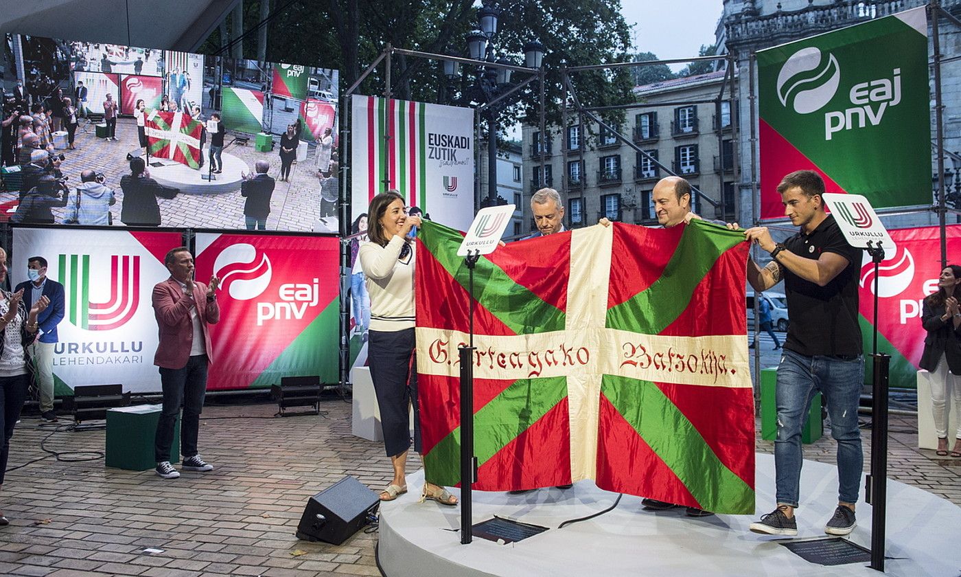 Gorrotxategi eta Monedero. LUIS TEJIDO / EFE.