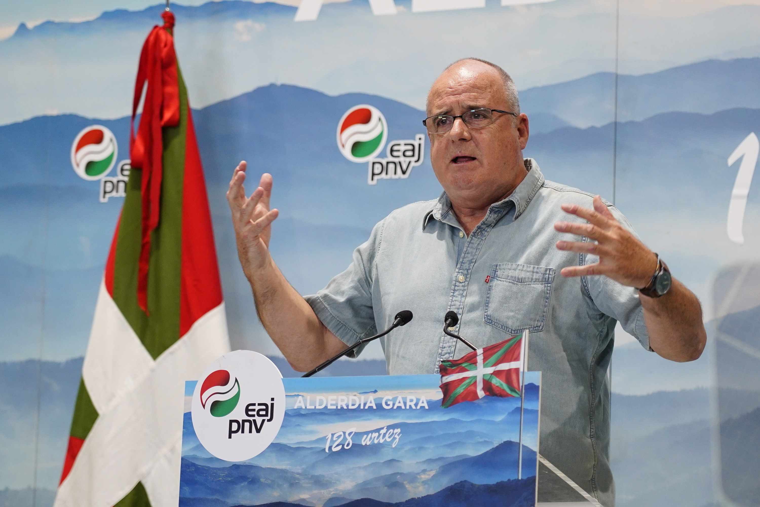 Joseba Egibar EAJren GBB Gipuzko Buru Batzarreko presidentea, EAJren kurtso hasierako ekitaldi batean. ARITZ LOIOLA / FOKU