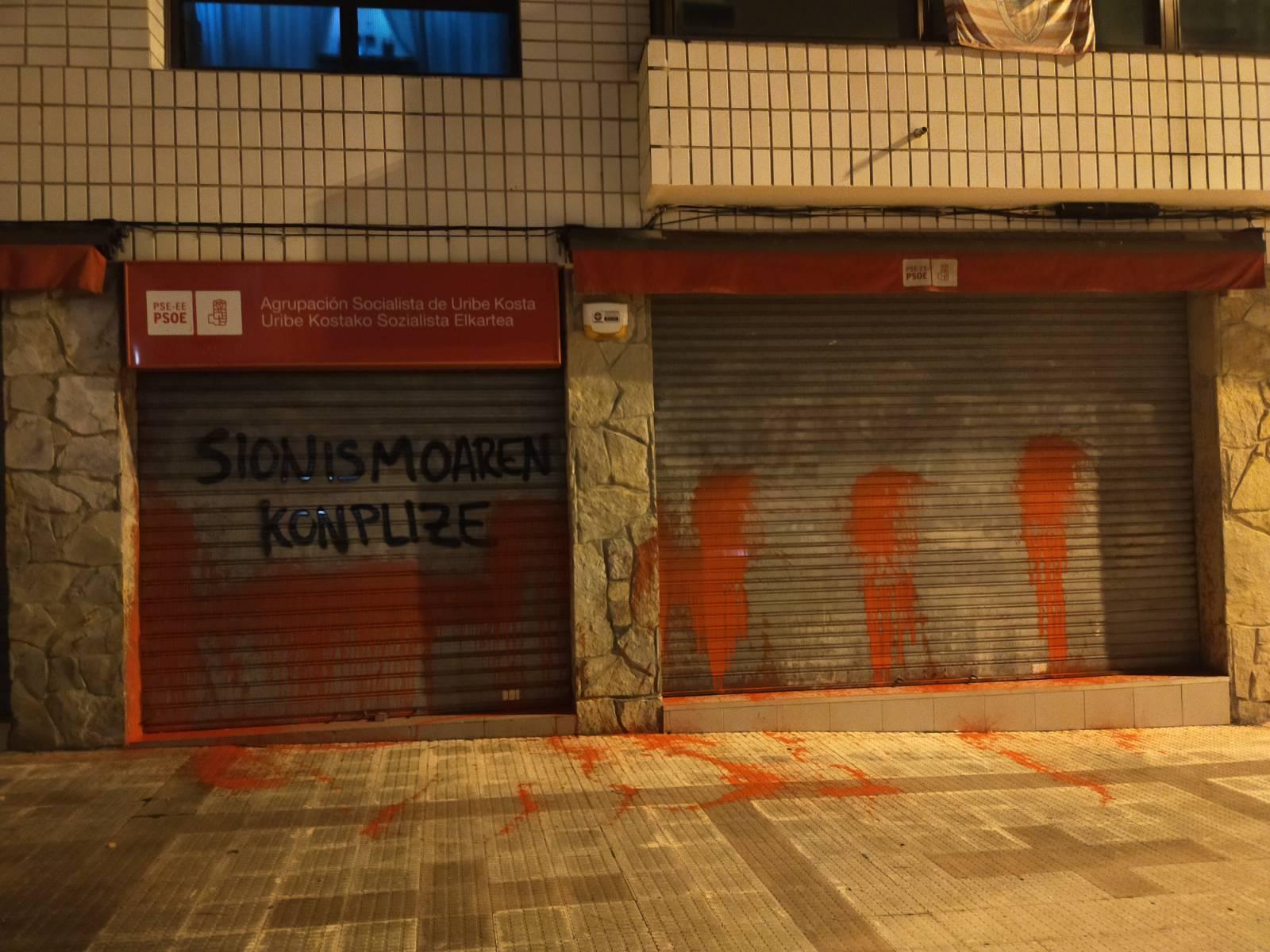 PSE-EEren egoitza Uribe Kostan, gaur goizean. BERRIA