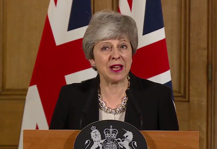 Theresa May Erresuma Batuko lehen ministroa, gaur, hedabideen aurreko agerraldian. BERRIA