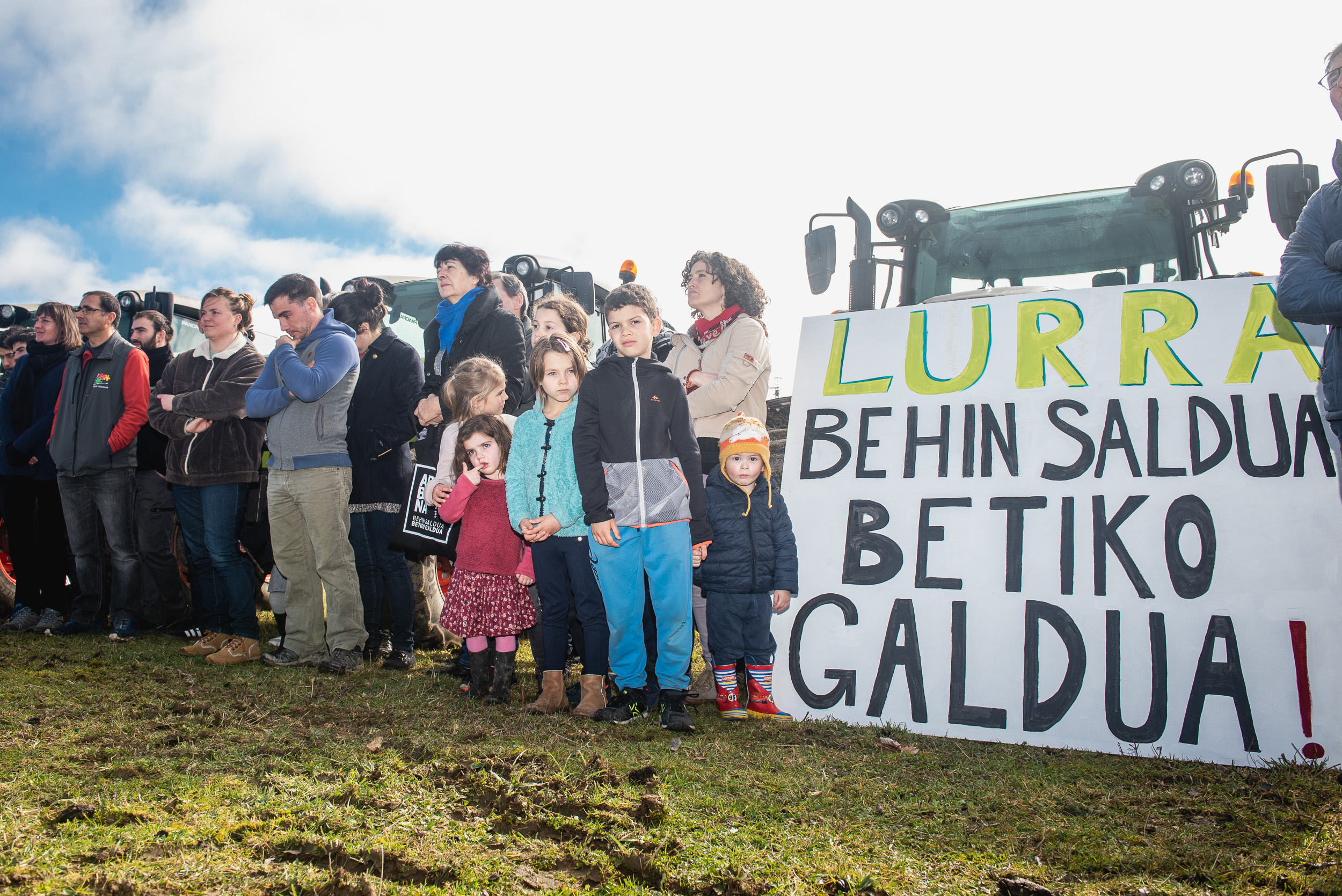 Laborantza lurren salmentaren kontrako protesta bat, Irisarrin, duela bi urte. GUILLAUME FAUVEAU