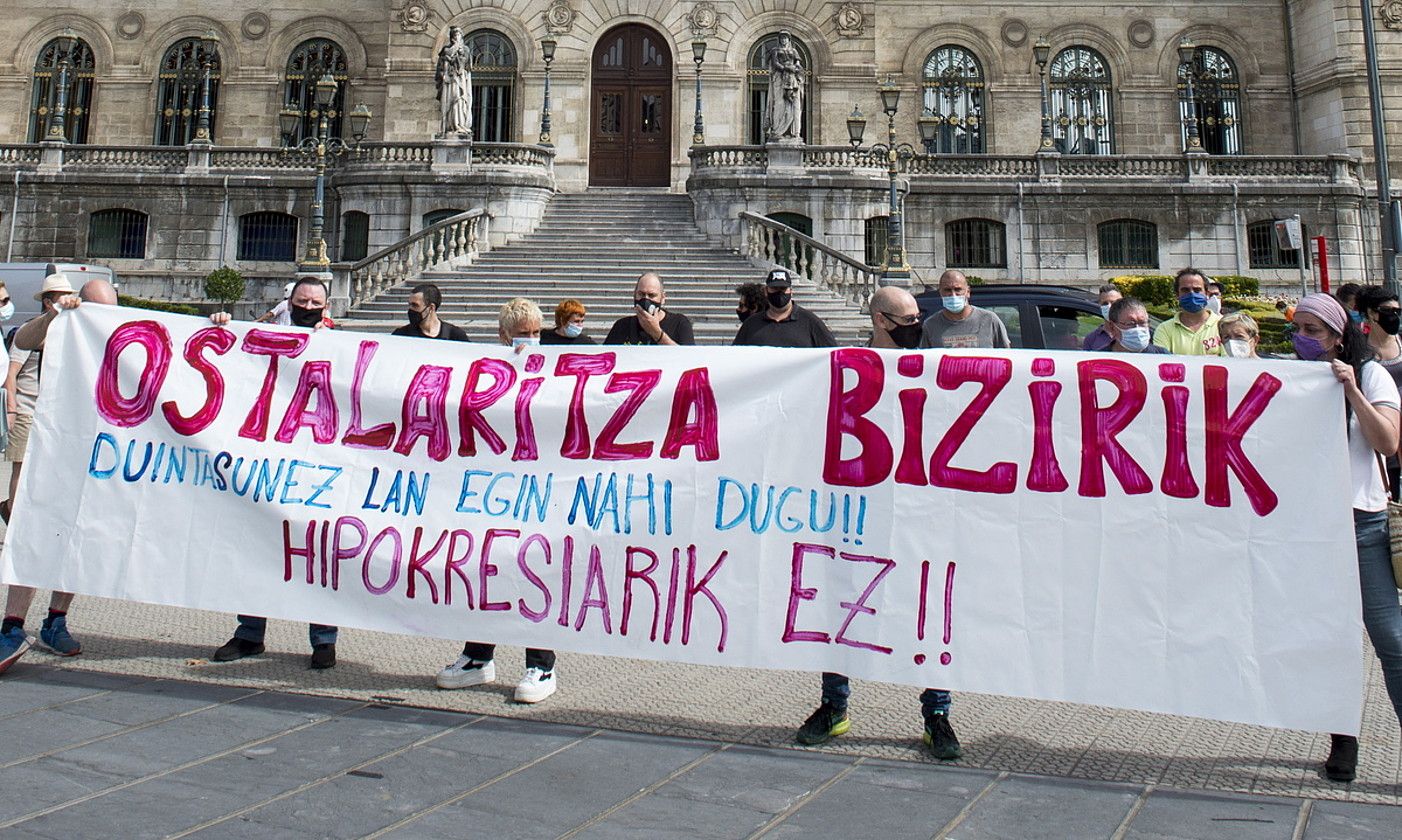 Ostalarien protesta bat. M.R. / FOKU.