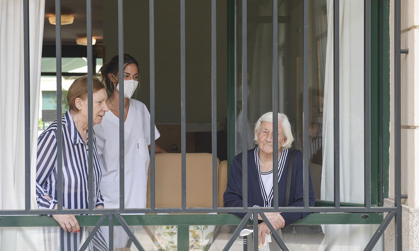 Tuterako zahar etxe bat, artxiboko irudi batean. IDOIA ZABALETA / FOKU. Tuterako zahar etxe bat, artxiboko irudi batean. IDOIA ZABALETA / FOKU.