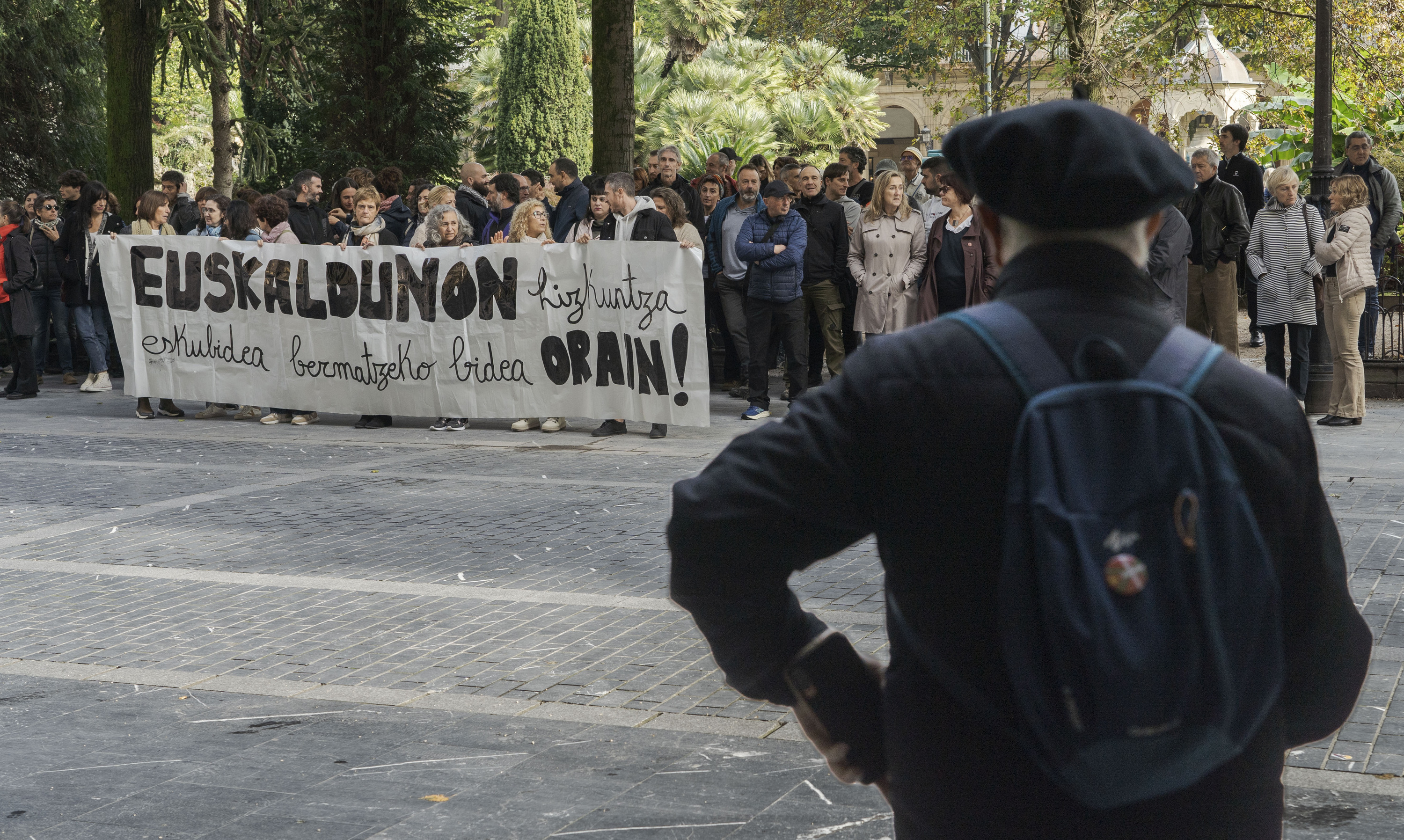 Protesta, atzo, Gipuzkoako Diputazio parean. JON URBE / FOKU