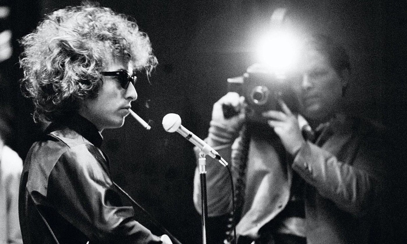 Bob Dylanen ibilbide artistikoko piezarik esanguratsuenak errezitatuko dituzte Dylan dosia-n. BERRIA.