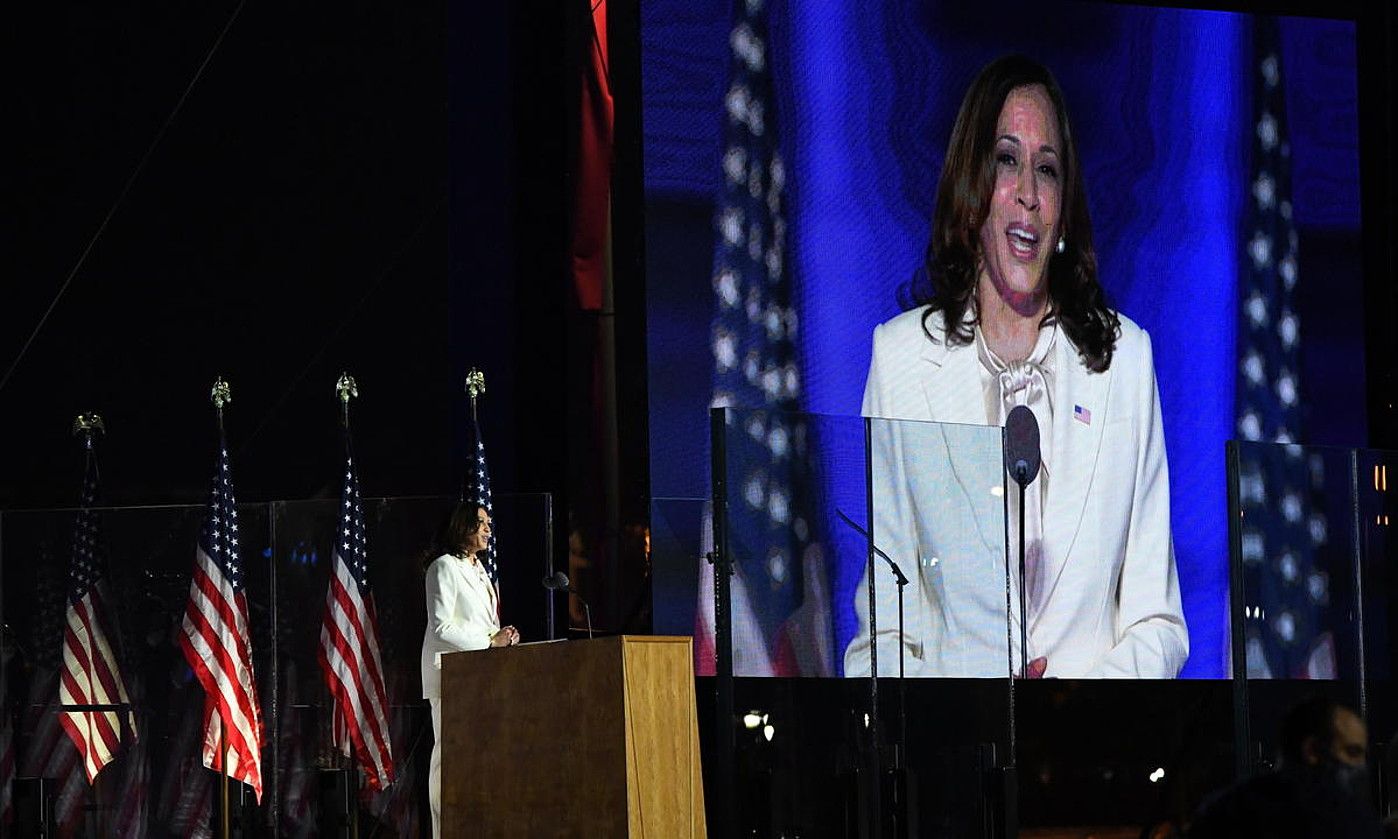 Kamala Harris. AEBetako lehenengo emakume presidenteordea, kanpaina ekitaldi batean. ROBERT DEUTSCH / EFE.