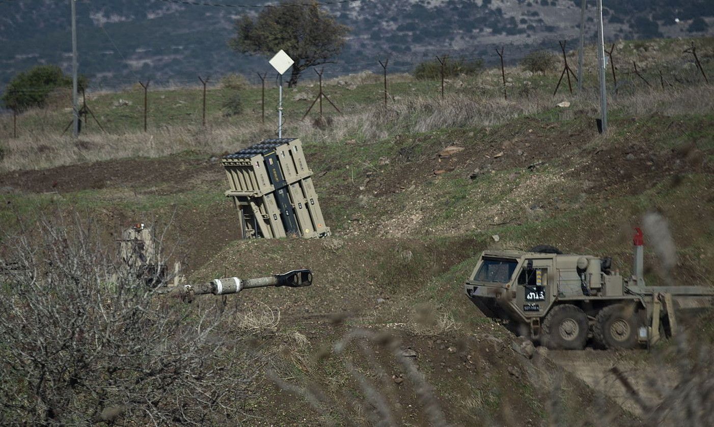 Israelen gune militar bat, Golango gainetan, okupatutako lurralde siriarrean. ATEF SAFADI / EFE.