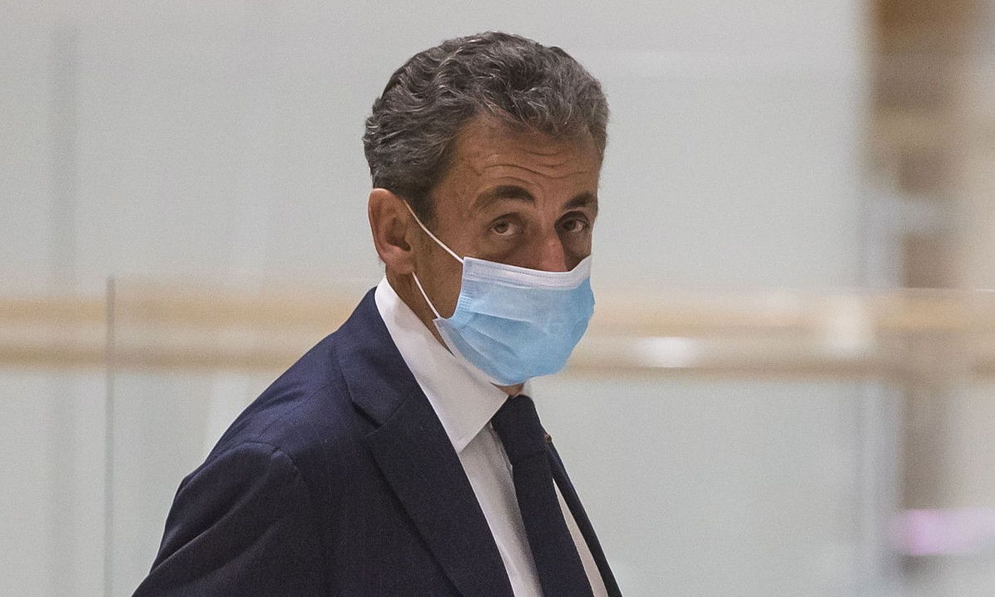 Nicolas Sarkozy, atzo, auzitegira sartzen. CHRISTOPHE PETIT TESSON / EFE.