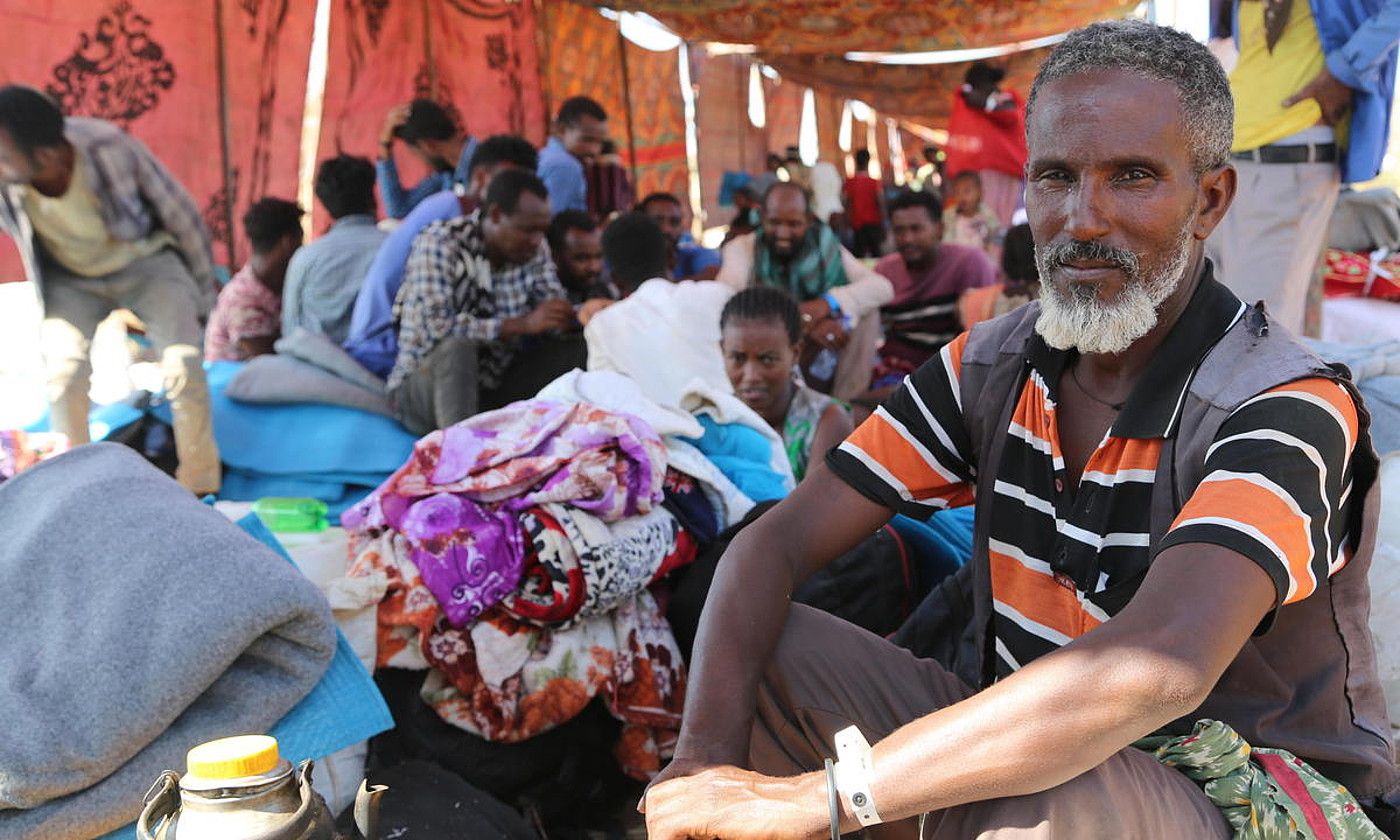 Milaka herritarrek Sudanera egin dute ihes Tigraytik. LENI KINZLI / EFE. Milaka herritarrek Sudanera egin dute ihes Tigraytik. LENI KINZLI / EFE.