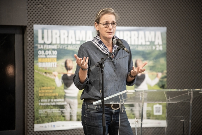 Karine Jacquemart Foodwatch elkarteko idazkari nagusia, hasiera ekitaldian. PATXI BELTZAIZ Karine Jacquemart Foodwatch elkarteko idazkari nagusia, hasiera ekitaldian. PATXI BELTZAIZ