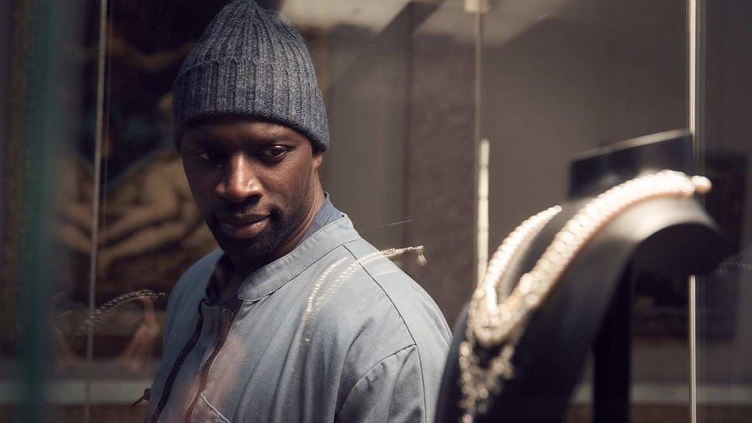 Netflix plataformako Lupin telesail frantziarra markak hausten ari da. Argazkian, Omar Sy aktore protagonista. NETFLIX. Netflix plataformako Lupin telesail frantziarra markak hausten ari da. Argazkian, Omar Sy aktore protagonista. NETFLIX.