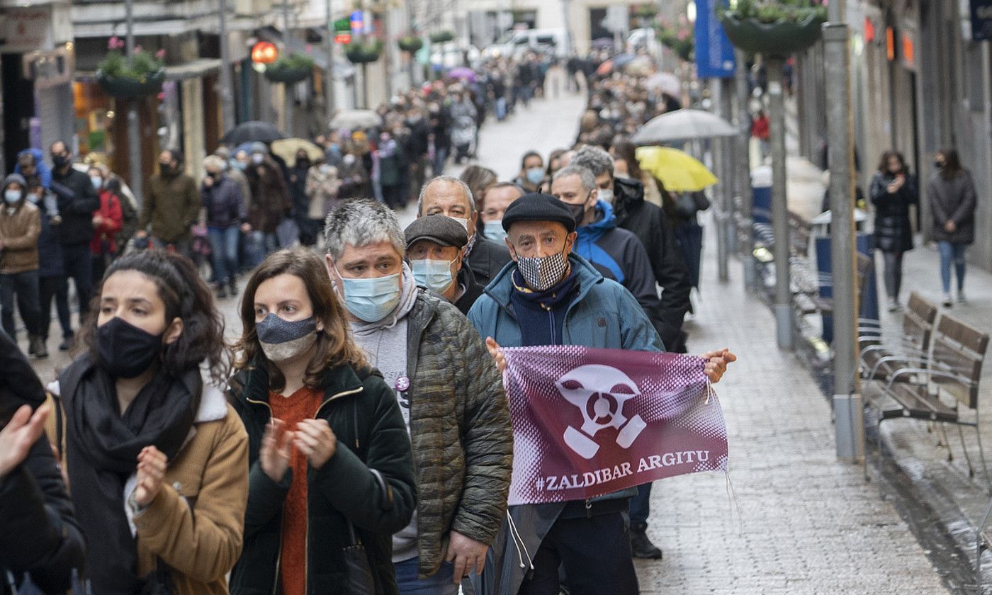 Sololuze eta Beltran langileak gogoan izan zituzten. BERRIA.