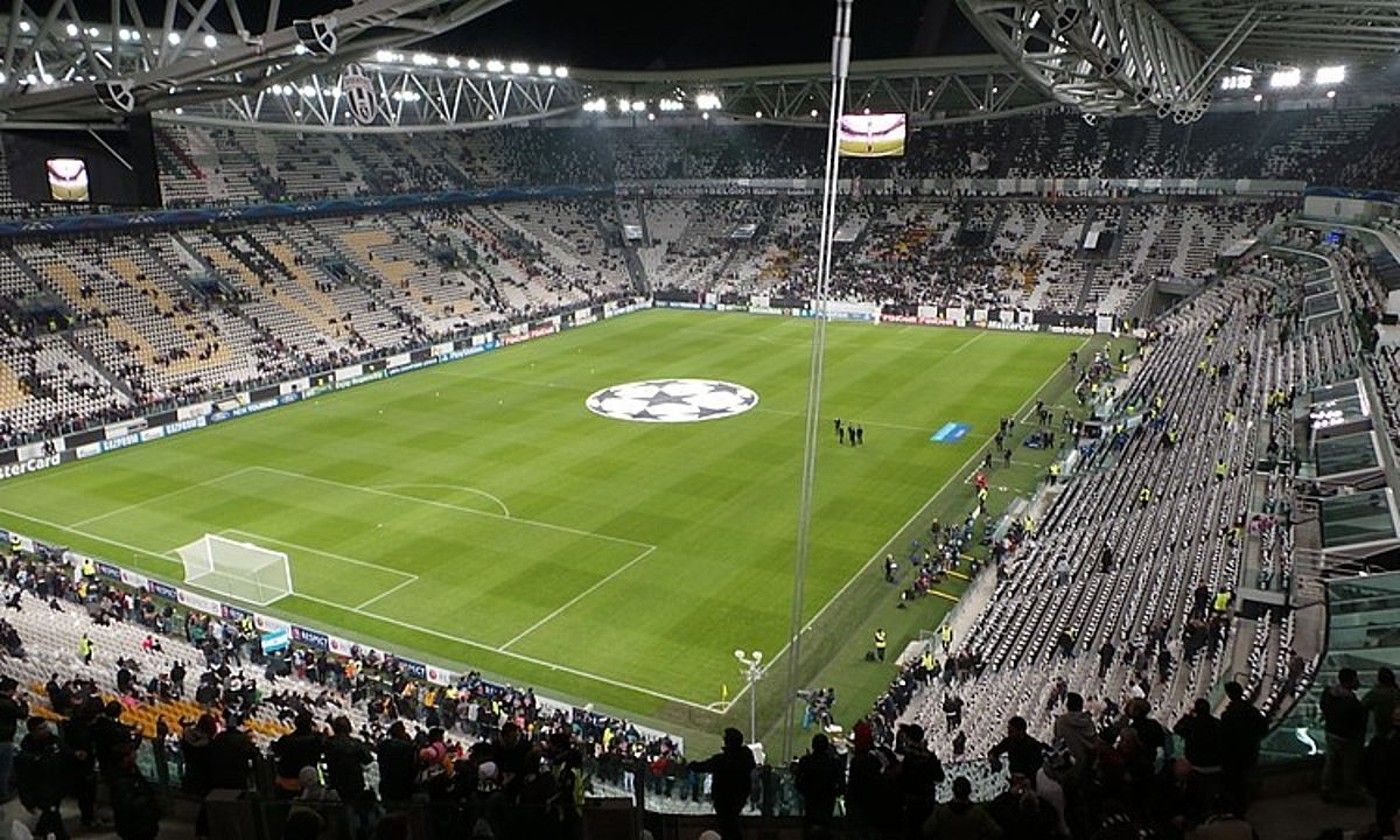 Juventus Stadium zelaia, 2013ko azaroan. BERRIA.