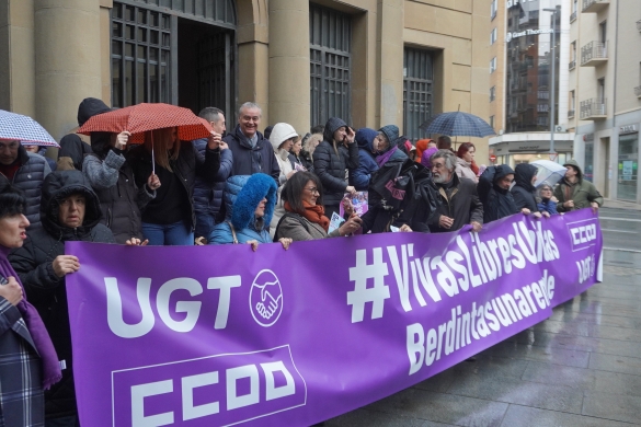 (ID_17325319966815) A-25: UGT eta CCOOren elkarretaratzea (ID_17325319966815) A-25: UGT eta CCOOren elkarretaratzea