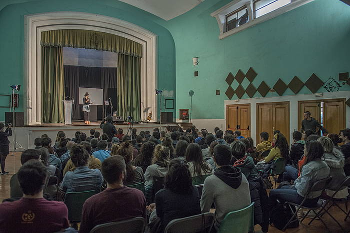 Donostiako Añorga auzoko Zinema Zaharrean egindako aurkezpena, gaur arratsaldean. JUAN CARLOS RUIZ / FOKU