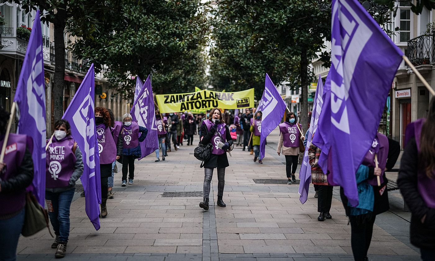 Bizitzak Erdigunean plataformak atzo Bilbon egin zuen bilkura. M. DEL VALLE / FOKU. Bizitzak Erdigunean plataformak atzo Bilbon egin zuen bilkura. M. DEL VALLE / FOKU.