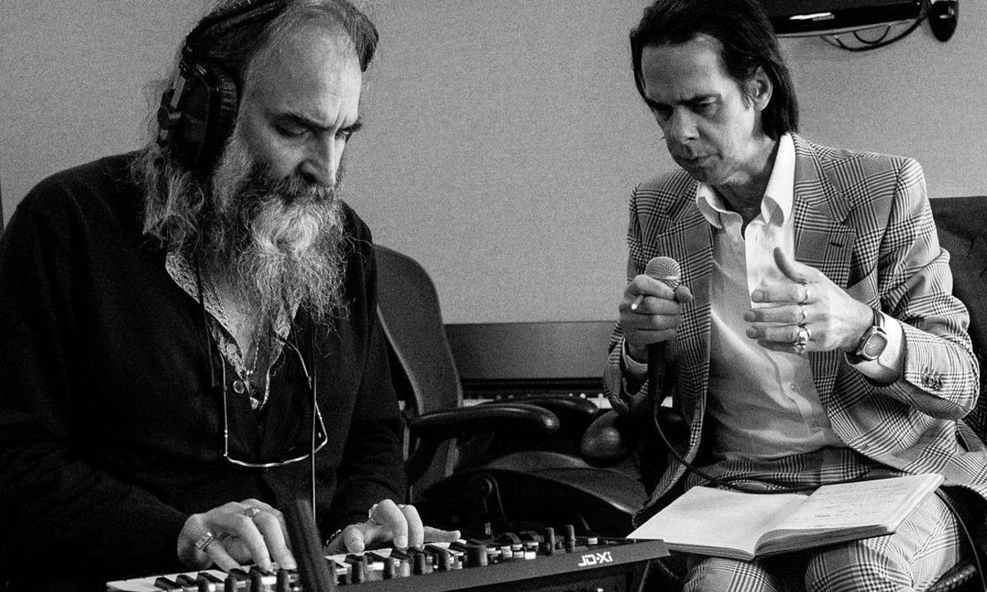 Warren Ellis eta Nick Cave, diskoaren grabazioaren une batean. JOEL RYAN.