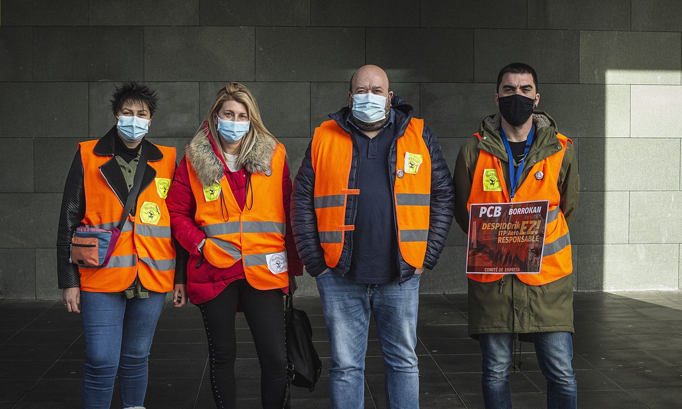 Ezkerretik eskuinera: Rosa Alijostes, Ana Adeliño, Juan Kortadi eta Diego Rendo. ITP Castingek kaleraturiko 86 langileetako lau. ARITZ LOIOLA / FOKU.