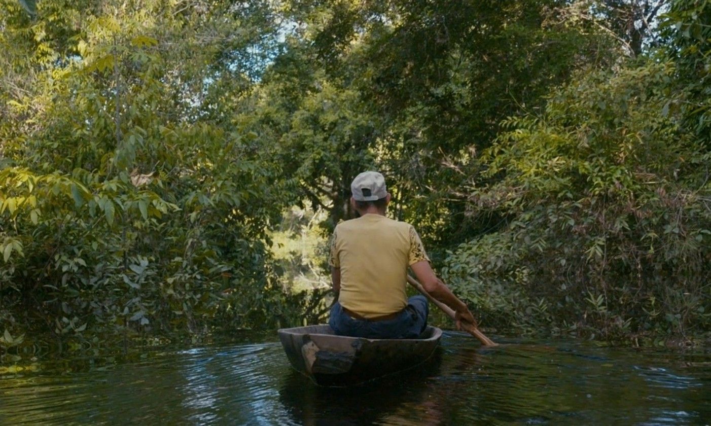 Desagertzea dokumentala Amazonian grabatu du Jonathan Millet Parisko zinemagileak. DUBLIN FILMS.