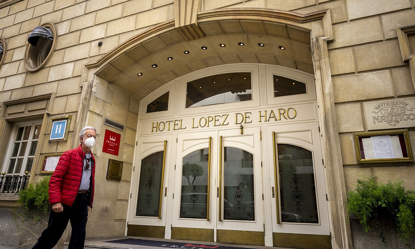 Bilbo. Diego Lopez de Haro hotela zabalik dago egunotan. J. FONTANEDA / FOKU.