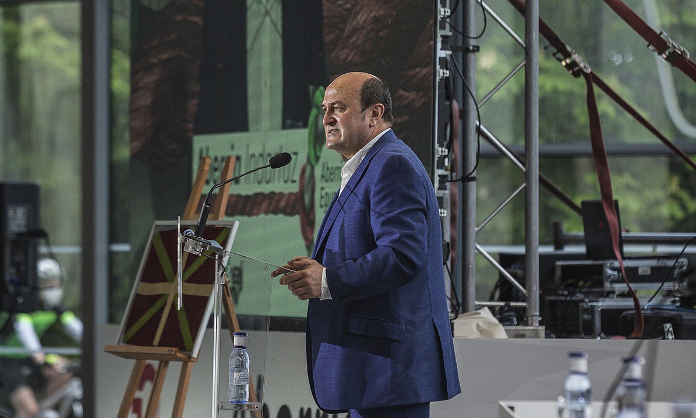 Andoni Ortuzar, Aberri Batzarreko hitzartzean. ARITZ LOIOLA / FOKU. Andoni Ortuzar, Aberri Batzarreko hitzartzean. ARITZ LOIOLA / FOKU.