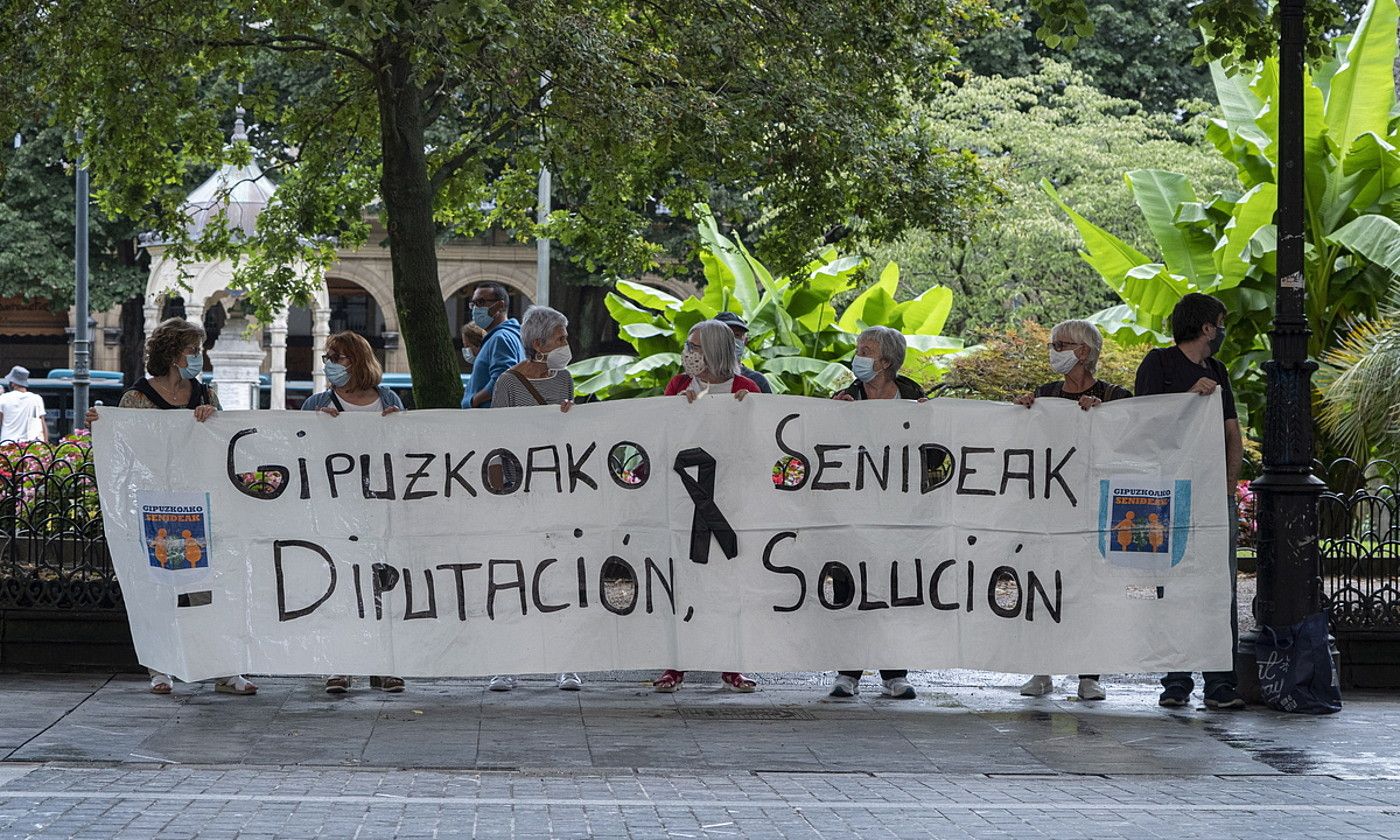Gipuzkoako Senideak elkarteko kideak, artxiboko irudi batean. JON URBE / FOKU. Gipuzkoako Senideak elkarteko kideak, artxiboko irudi batean. JON URBE / FOKU.