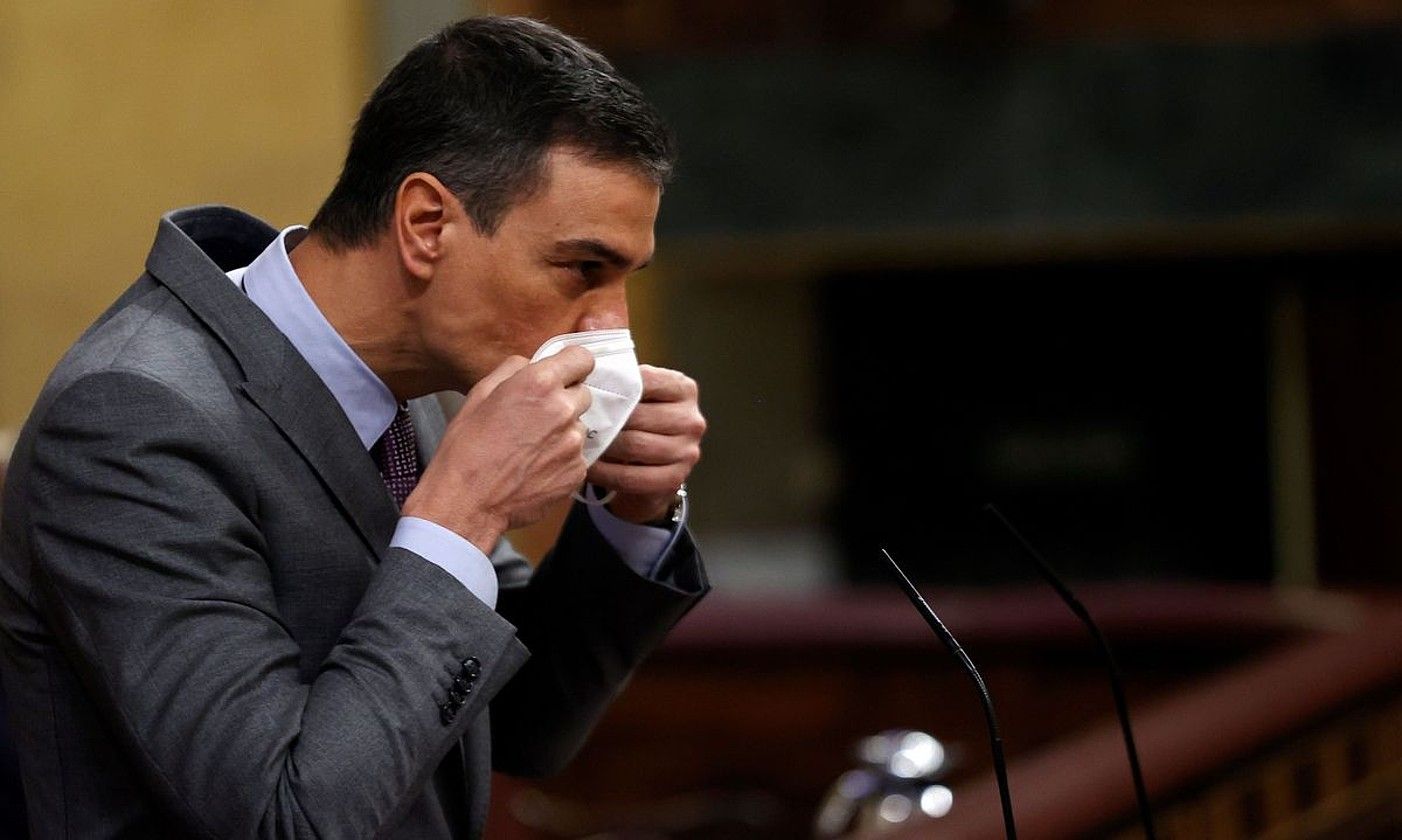 Eztabaida. Pedro Sanchez Espainiako Gobernuko presidentea, atzo, Kongresuan. CHEMA MOYA / EFE.