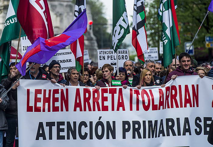 Apirilaren 12an lehen arretako langileek Bilbon egindako manifestazioa. LUIS JAUREGIALTZO, FOKU