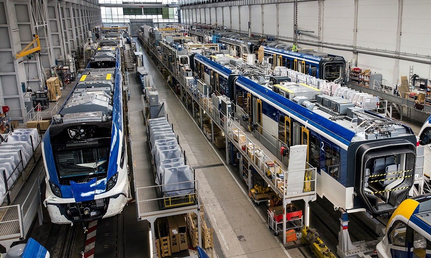 CAFek Beasainen duen lantegiko nabeetako bat. CAF.