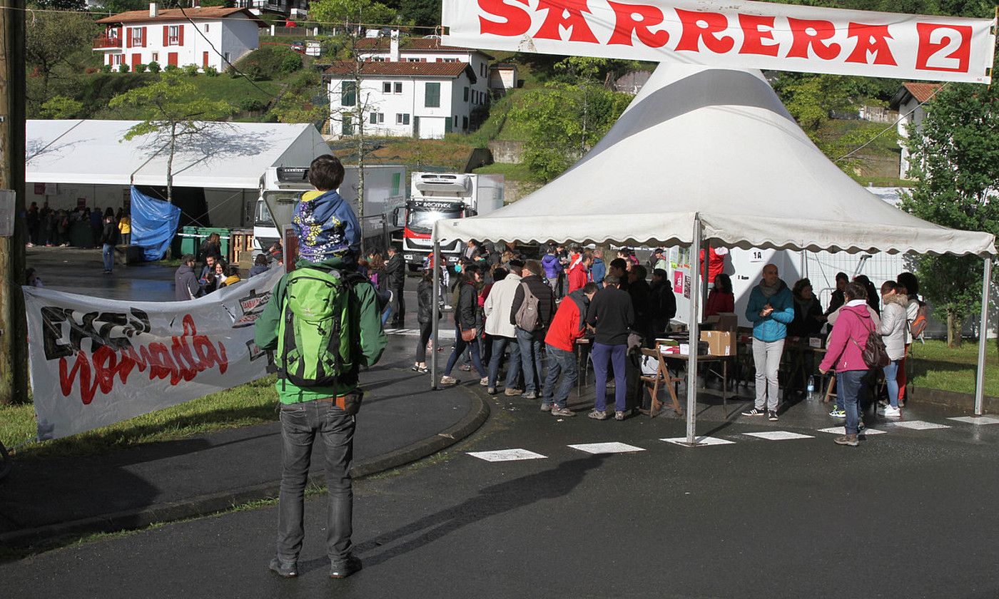 Jendea Herri Urratsera iristen, orain dela urte batzuk. AURORE LUCAS.