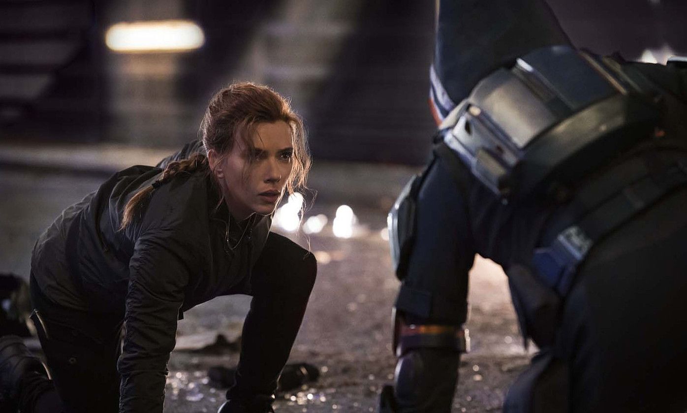 Scarlett Johansson antzezleak jokatzen du Black Widowen rola. BLACK WIDOW. Scarlett Johansson antzezleak jokatzen du Black Widowen rola. BLACK WIDOW.