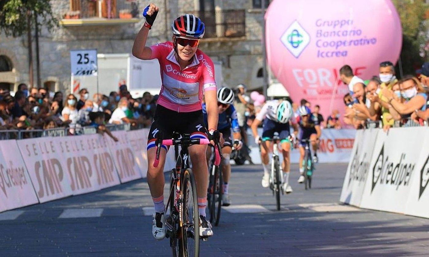Anna van der Breggen, iazko Italiako Giroko azken-aurreko etapa irabazten. GIRO DONNE.