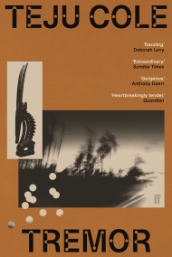 (ID_17344314876125) Teju Cole idazlearen TREMOR eleberriaren azala (ID_17344314876125) Teju Cole idazlearen TREMOR eleberriaren azala