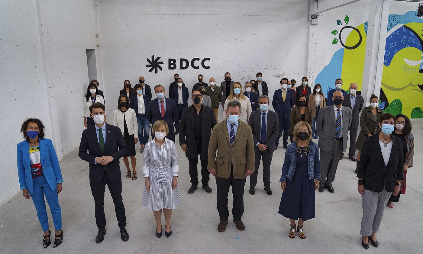 BDCC Kultura eta Sormen Barrutian parte hartu duten erakundeetako ordezkariak, atzo, Bilbon. ARITZ LOIOLA / FOKU.
