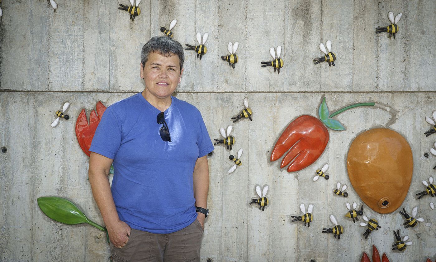 Iñaki Martiarena Araitz, Betelu eta Larraunen ari da komikia osatzen. JAGOBA MANTEROLA / FOKU.