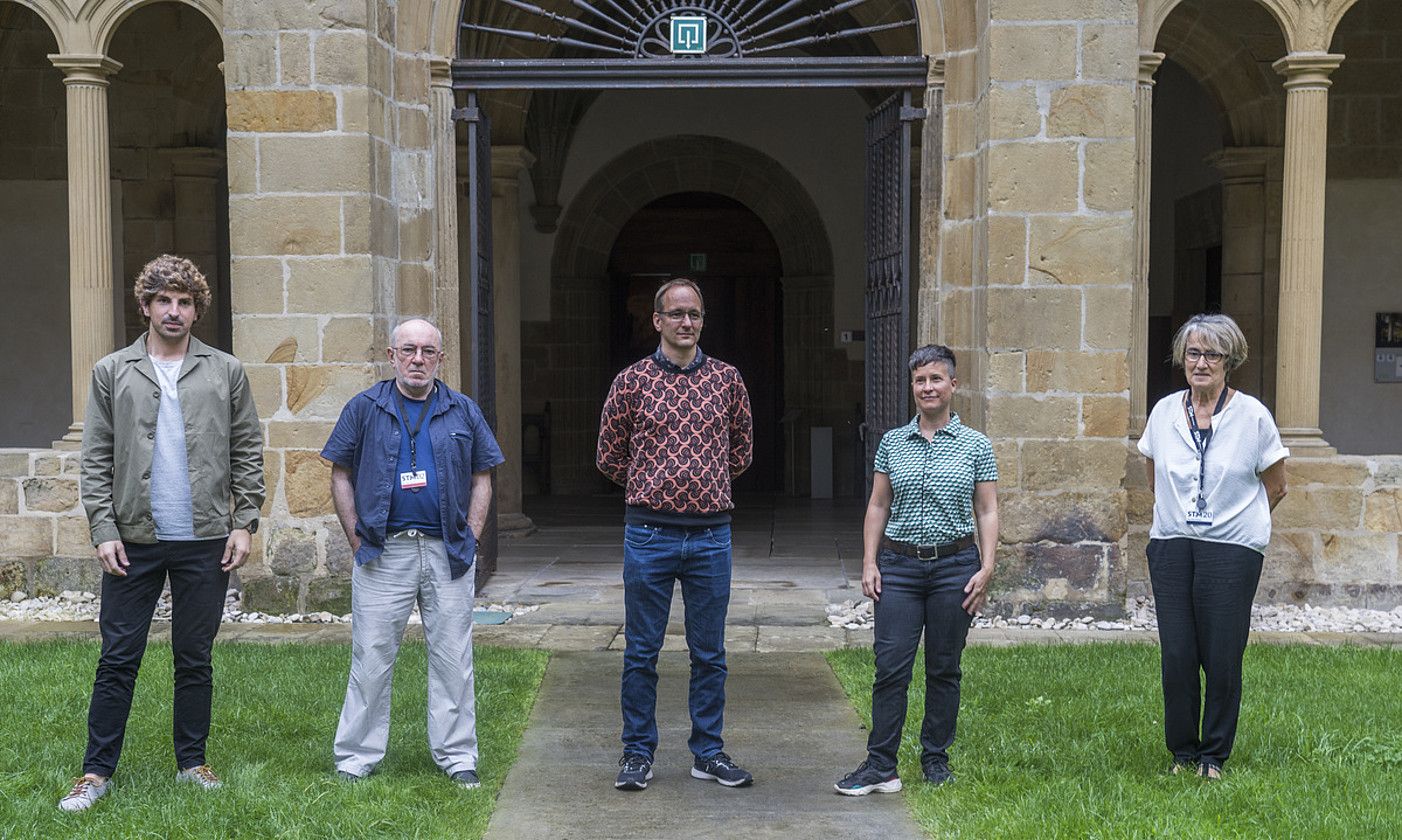 Jon Insausti, Jose Mari Zabala, Klaas van Gorkum, Iratxe Jaio eta Susana Soto, atzo, San Telmon. ANDONI CANELLADA / FOKU.