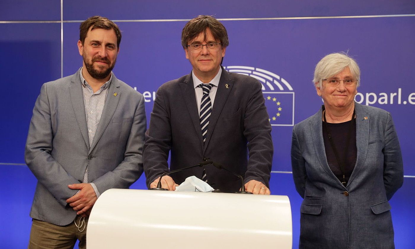 Comin, Puigdemont eta Ponsati, ekainean, Europako Parlamentuan. S. L. / EFE.