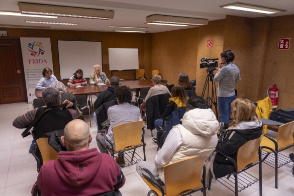 Frida Nafarroako Fibromialgia Elkarteak antolatutako mahai ingurua, abenduaren 18an, Iruñean. IÑIGO URIZ / FOKU Frida Nafarroako Fibromialgia Elkarteak antolatutako mahai ingurua, abenduaren 18an, Iruñean. IÑIGO URIZ / FOKU