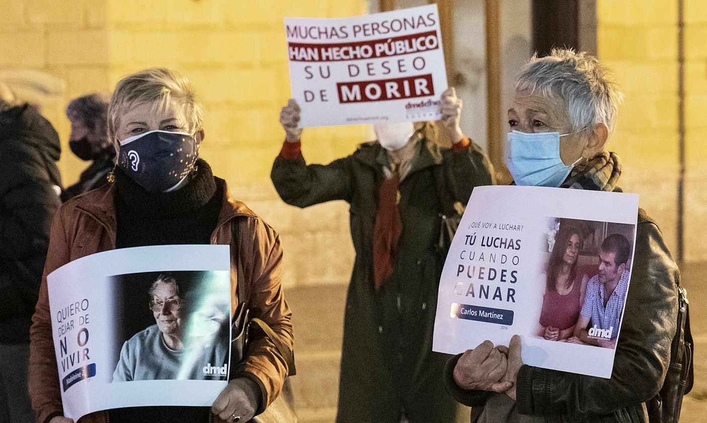 DHEren protesta bat, eutanasia legeztatzearen aldekoa, Bilbon. MARISOL RAMIREZ / FOKU.