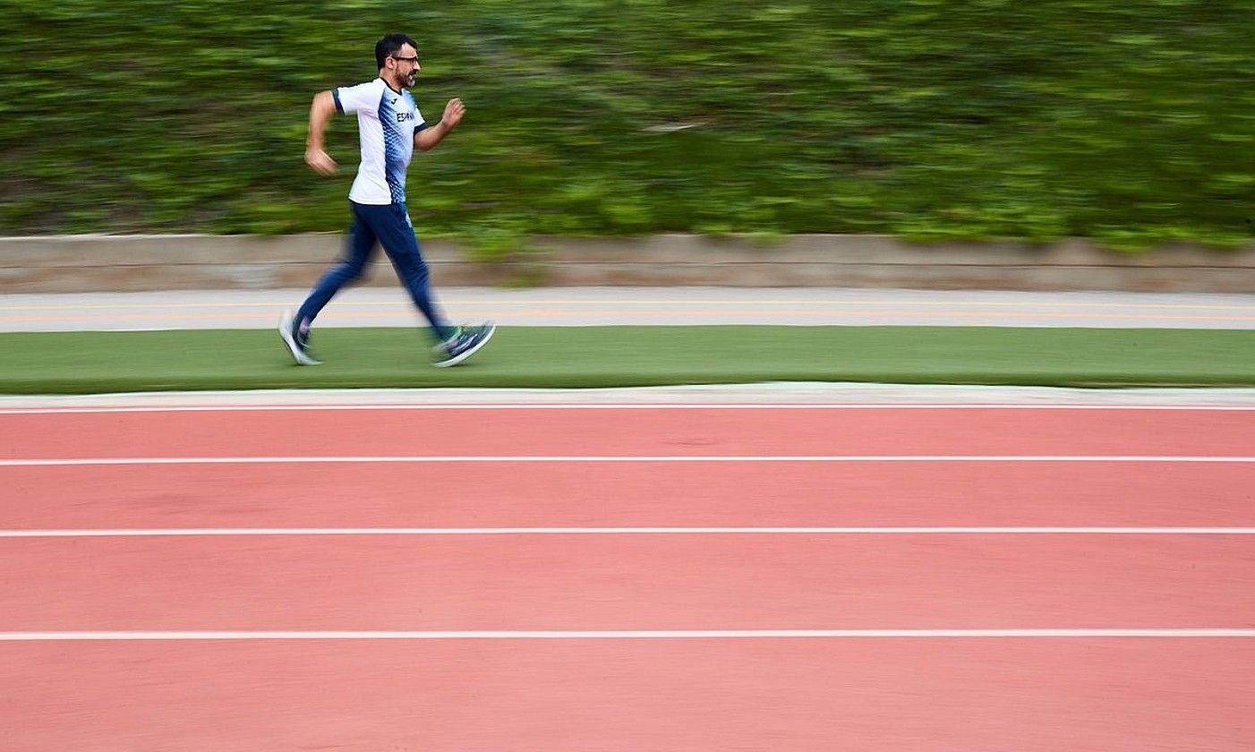 Jesus Angel Garcia Bragado, entrenatzen. ALEJANDRO GARCIA / EFE. Jesus Angel Garcia Bragado, entrenatzen. ALEJANDRO GARCIA / EFE.