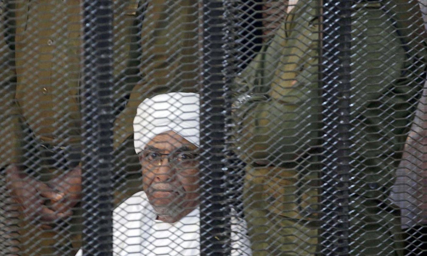 Omar Hassan al-Baxir Sudango presidente ohia, Khartumgo kartzelan, 2019ko abuztuan. AMEL PAIN / EFE.