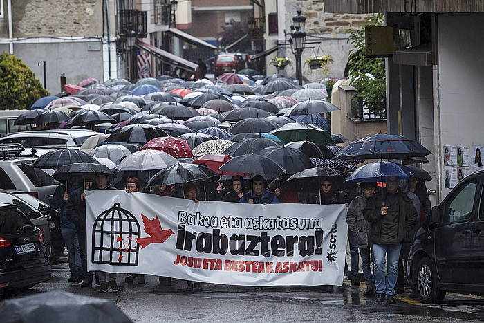 Josu Urrutikoetxearen aldeko mobilizazio, orain bi aste, Ugaon. ARITZ LOIOLA / FOKU