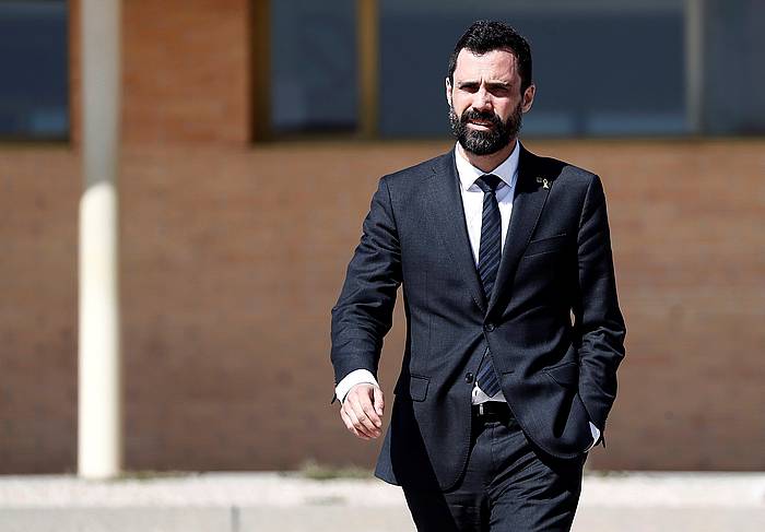 Roger Torrent, joan den astean, Soto del Real (Madril) kartzelatik ateratzen, preso indendentista katalanak bisitatu ondoren. MARISCAL / EFE