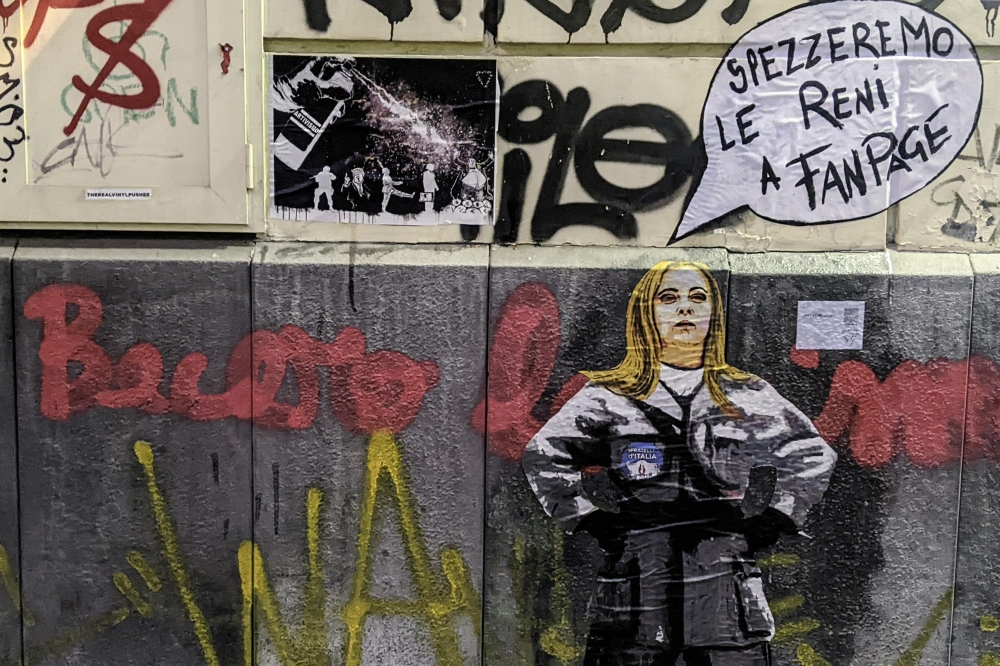 Meloniren grafiti bat, Napolin. STRINGER / EFE Meloniren grafiti bat, Napolin. STRINGER / EFE