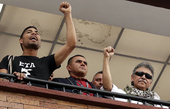 Jesus Santrich aske utzi osteko agerraldia. JUAN PAEZ / EFE
