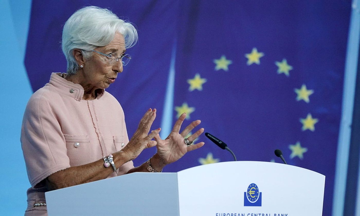 Christine Lagarde Europako Banku Zentraleko presidentea, atzo, Frankfurten. RONALD WITTEK / EFE.