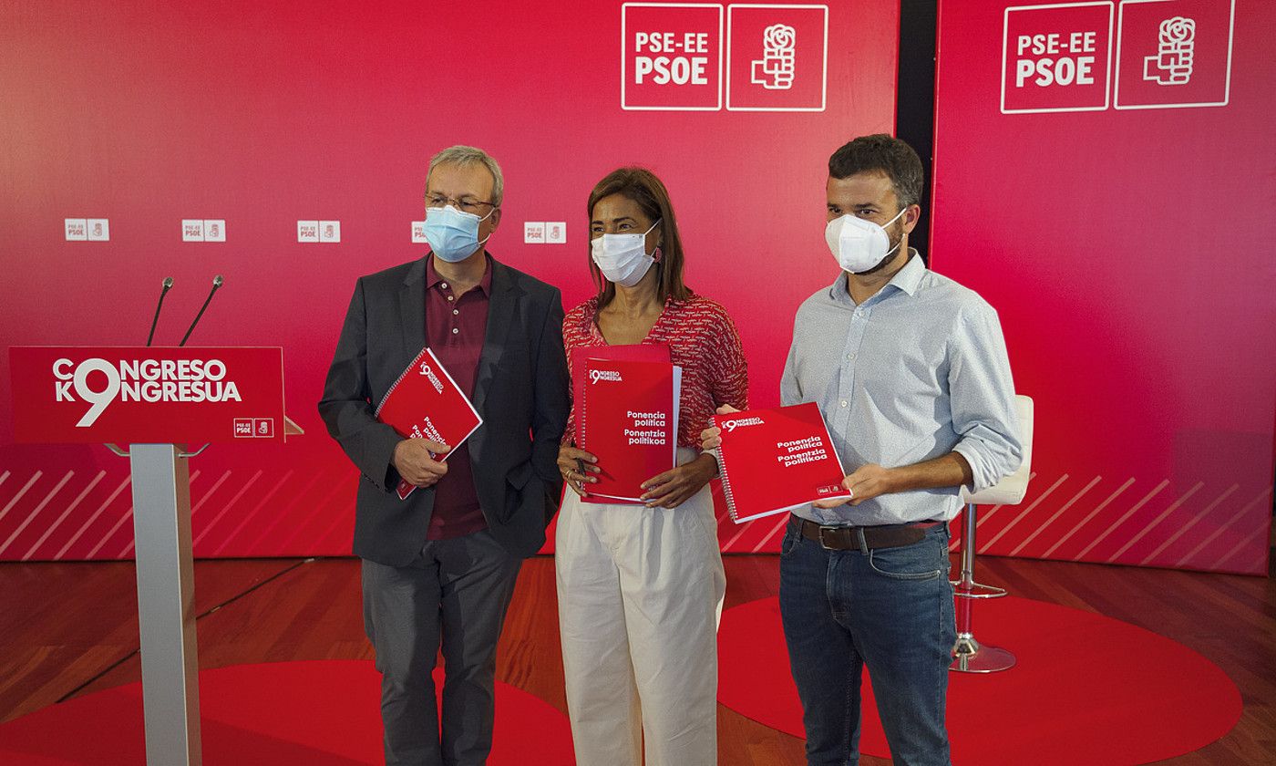 Gil, Retortillo eta Blasi, atzo Bilbon egindako agerraldian. ARITZ LOIOLA / FOKU. Gil, Retortillo eta Blasi, atzo Bilbon egindako agerraldian. ARITZ LOIOLA / FOKU.