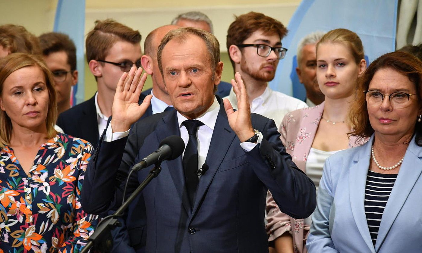 Plataforma Zibikoa alderdiko buru Donald Tusk, artxiboko irudi batean. EFE. Plataforma Zibikoa alderdiko buru Donald Tusk, artxiboko irudi batean. EFE.